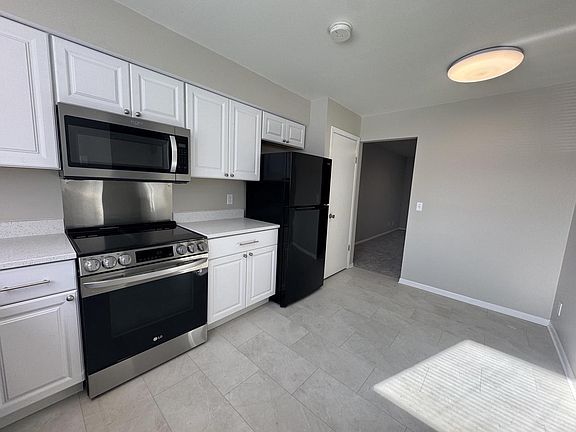 3rd image of 5742 Cambridge CIRCLE #5