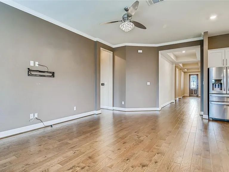 817 Kenney Fort Xing — Photo 8