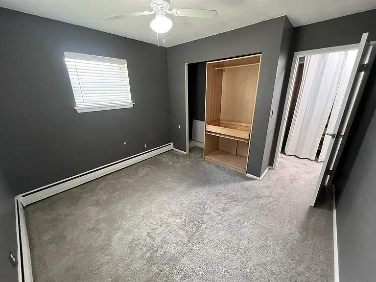 2747 Dupont Ave S #102 — Photo 17