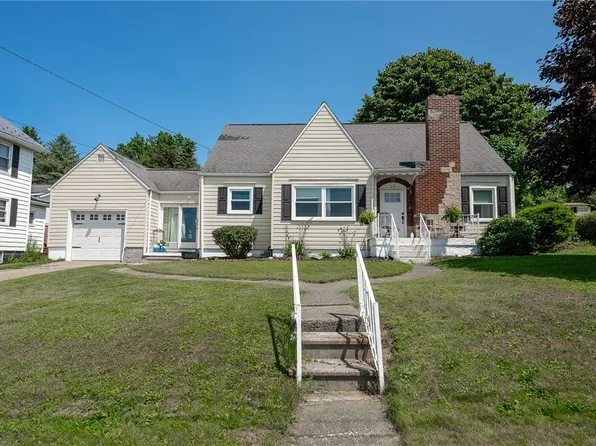 819 Grant St, Portage, PA 15946