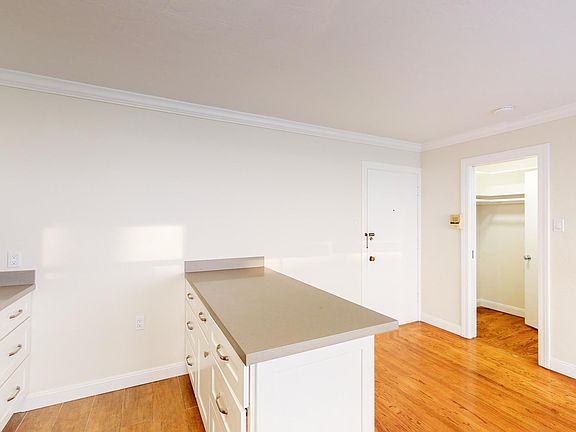 4th image of 2250 Buchanan St APT 17