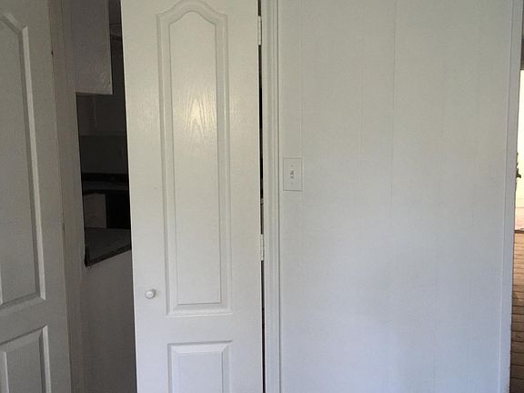 3rd image of 5920 Arncliffe Dr