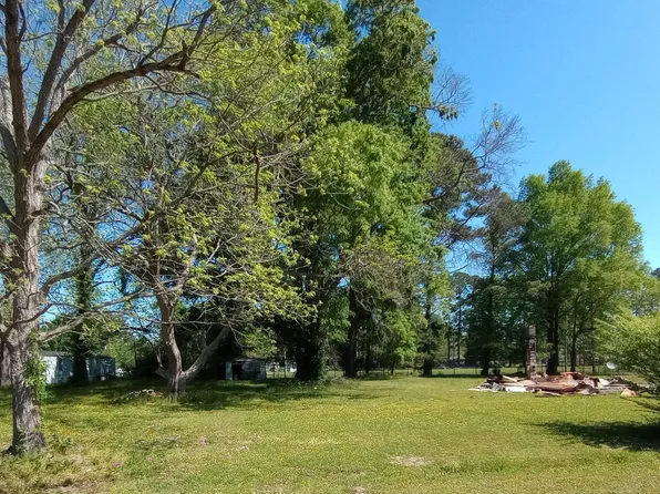 607 E 10th St #1102514, Scotland Neck, NC 27874