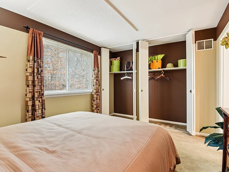 Howard Hills Rental Townhomes and Duplexes — Photo 78