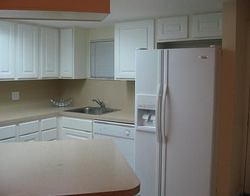 2nd image of 8353 Lake Dr APT 102