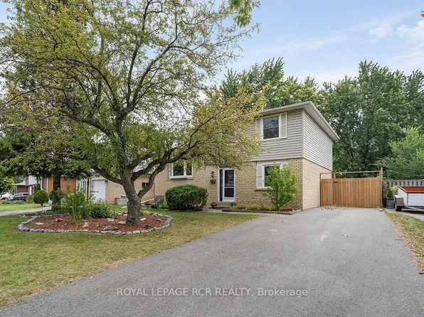 48 Esplanade Rd, Brampton, ON L6T 2C8