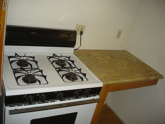 3rd image of 4860 Canoga St APT C
