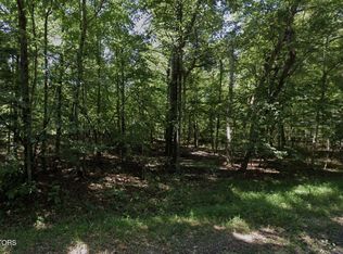 3011 Shawnee Rd, Crossville, TN 38572