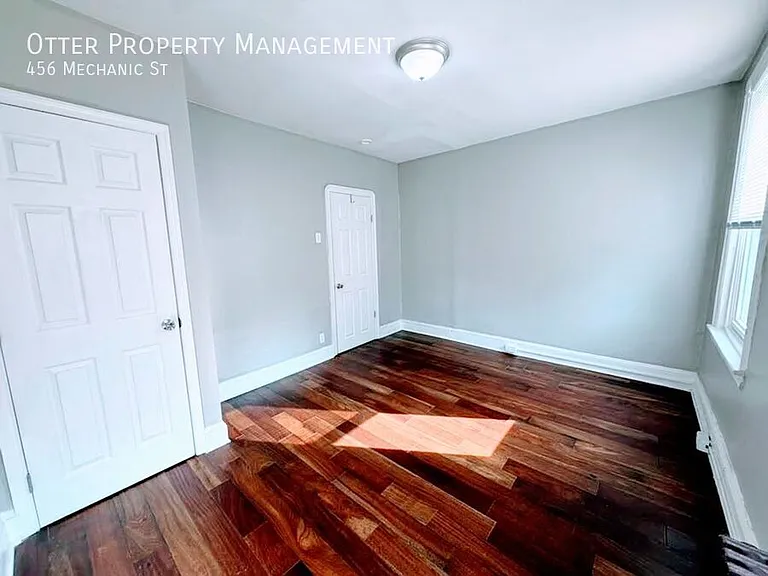 456 Mechanic St — Photo 27