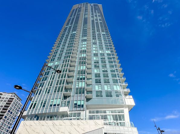 680 Quayside Dr #501, New Westminster, BC V3M 6Z6