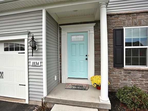 2nd image of 1834 Halesworth Ln