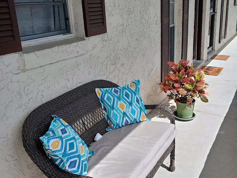 El Camino Rd — Photo 2