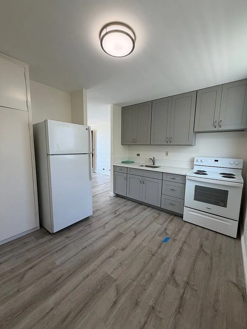 915Birch — Photo 1