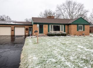 158 Meadowbrook Rd, Hermitage, PA 16148