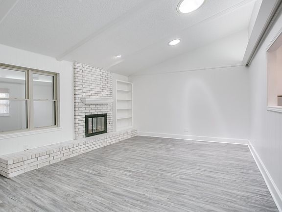 5th image of 3402 Essex Ave