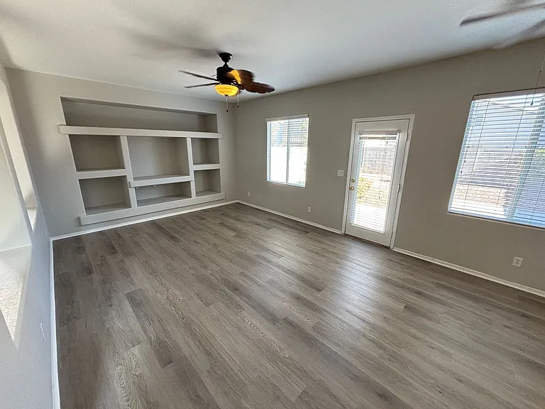 10413 Orange Port Ct — Photo 8