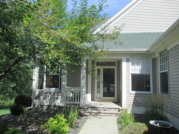 2nd image of 9960 Wellington Ln