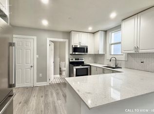 266 Beach Rd #1, Hamilton, ON L8L4B2