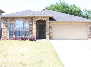 652 Beatty Dr, Grand Prairie, TX 75052