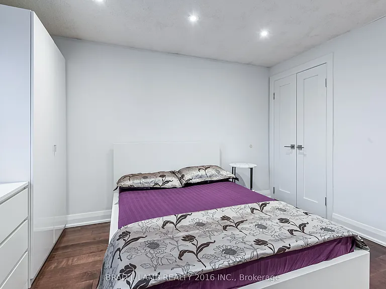 54 Campbell Ave #1 — Photo 25