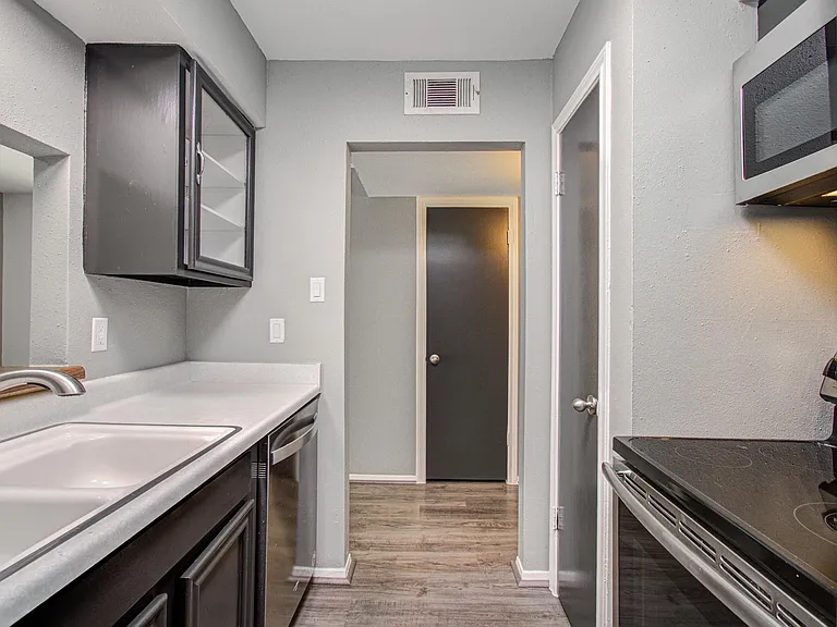 1713 Huldy St #3 — Photo 8