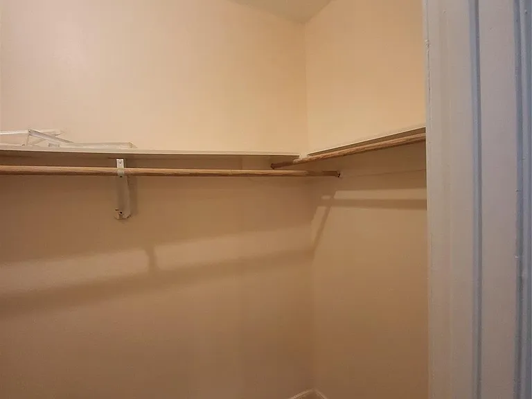 1904 Kansas St — Photo 14