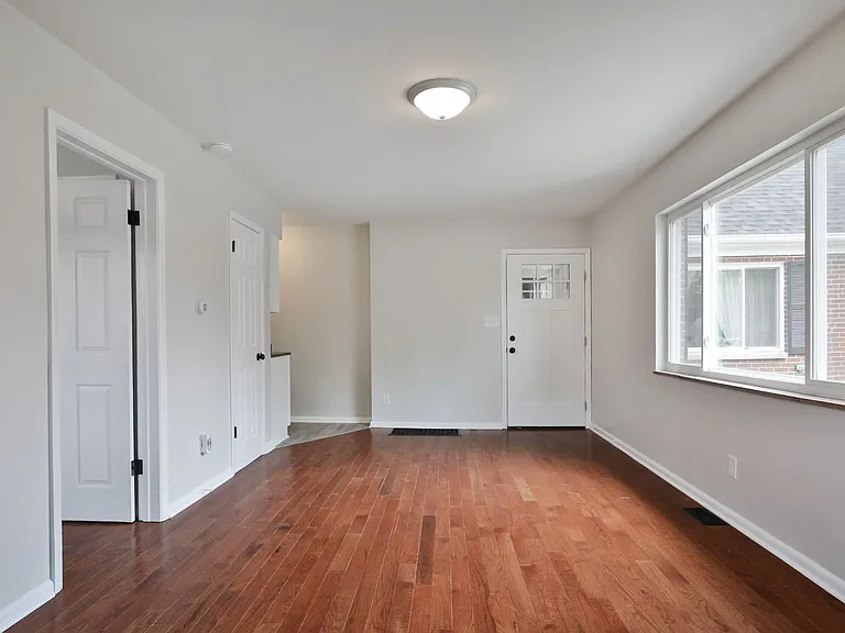 154 Fairway Dr — Photo 4