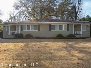 141 W Drake Ave, Auburn, AL 36830