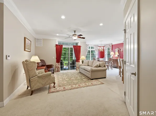 1011 Brookside Court #1011, Newtown, CT 06470