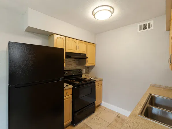 Waverly Apartments