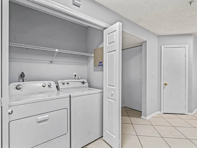 2305 N Congress Ave #18 — Photo 10