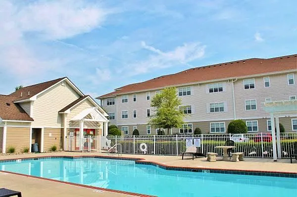 Building Photo - 5329 Warminster Dr #205