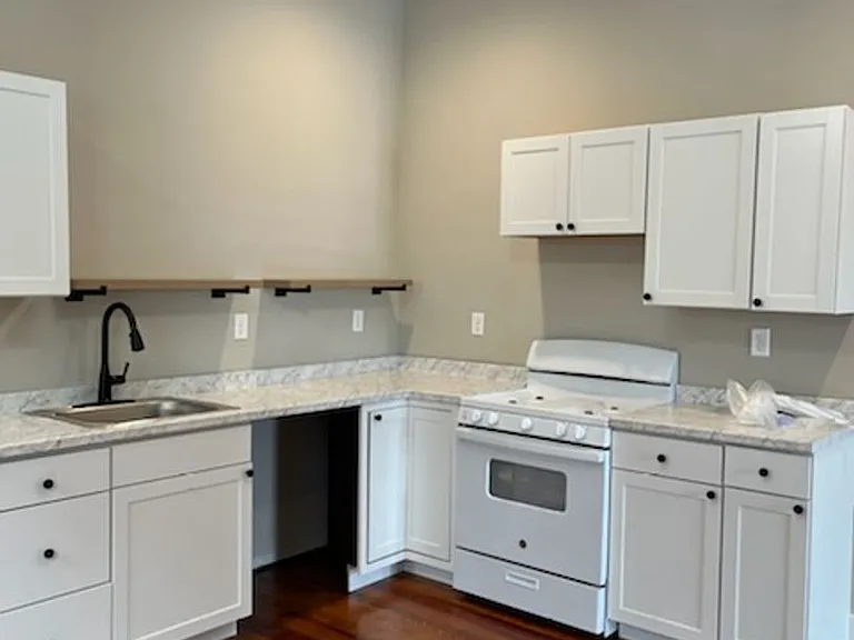 817 Shelby Pkwy — Photo 5