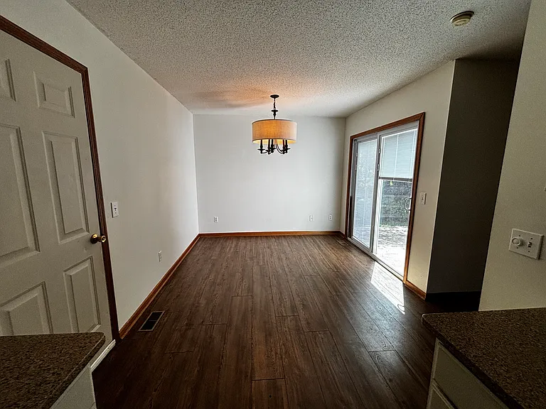 1751 Eaglecrest Rd — Photo 4