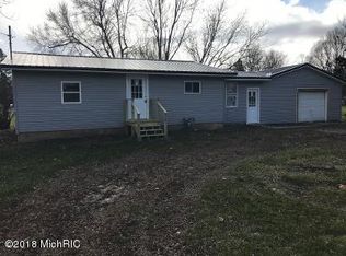 424 Polk St, Colon, MI 49040