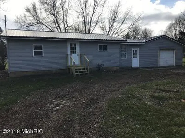 424 Polk St, Colon, MI 49040