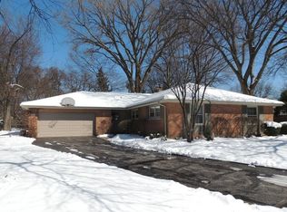 3138 Walden Ln, Wilmette, IL