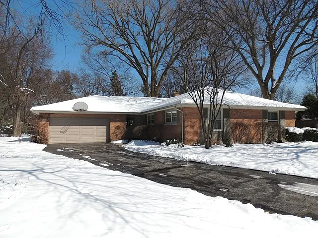 3138 Walden Ln photo 1