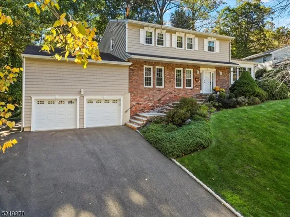29 Pondview Rd, Parsippany-Troy Hills Twp., NJ 07950