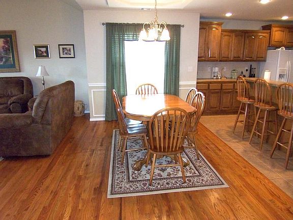 Open living/dining/kitchen