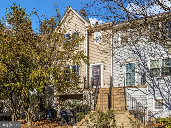 7128 Mahogany Dr #5, Landover, MD 20785