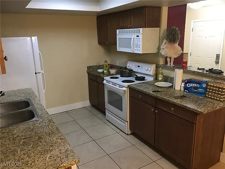 4200 S Valley View Blvd #2001 — Photo 29