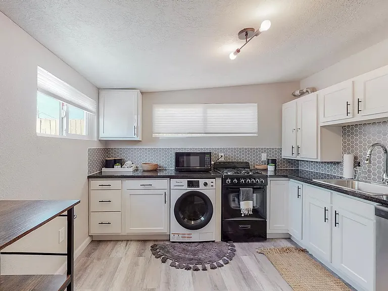 2124 Eton Ave SE #2F — Photo 4
