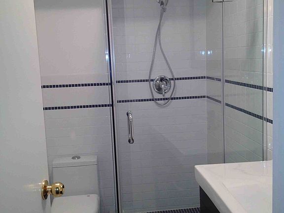 3rd image of 37 W 84th St APT Br