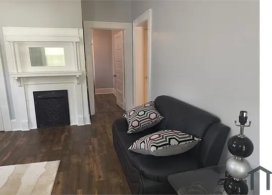 2 bed, $1,250 — Photo 2