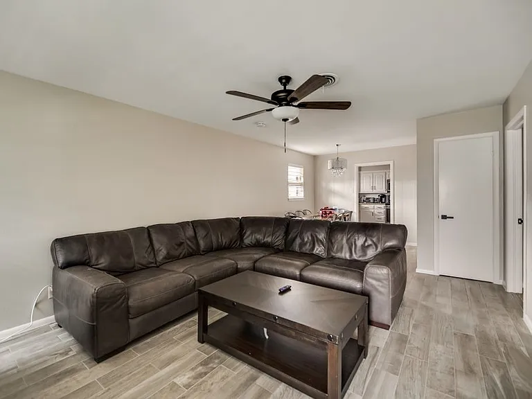6501 E Mockingbird Ln — Photo 5