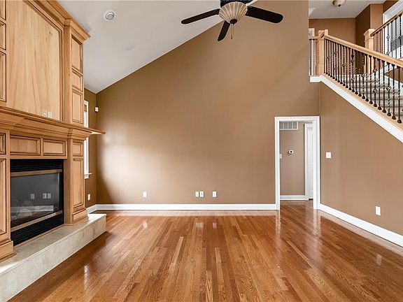 5th image of 6536 Oak Hollow Cir