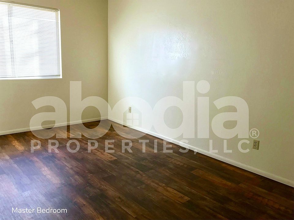 Large Master Bedroom