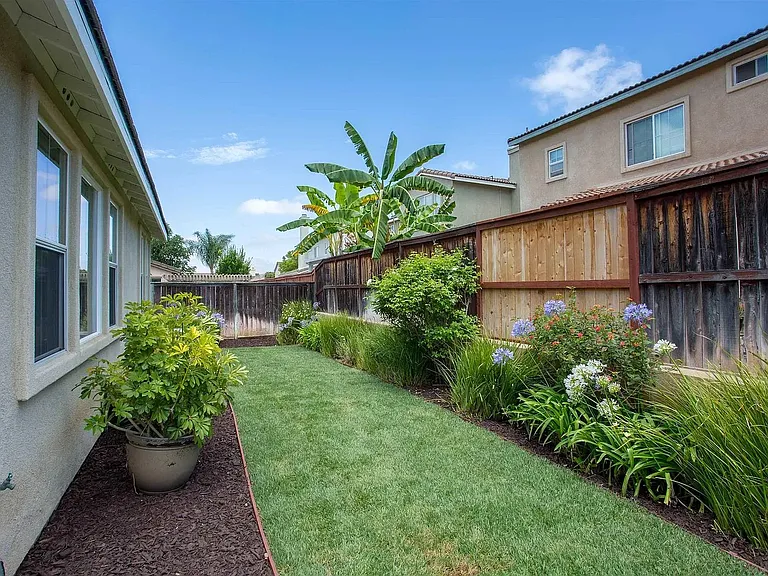 5180 Bluegrass Way — Photo 33