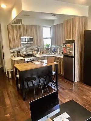 Rented by Pinn Realty | media 23